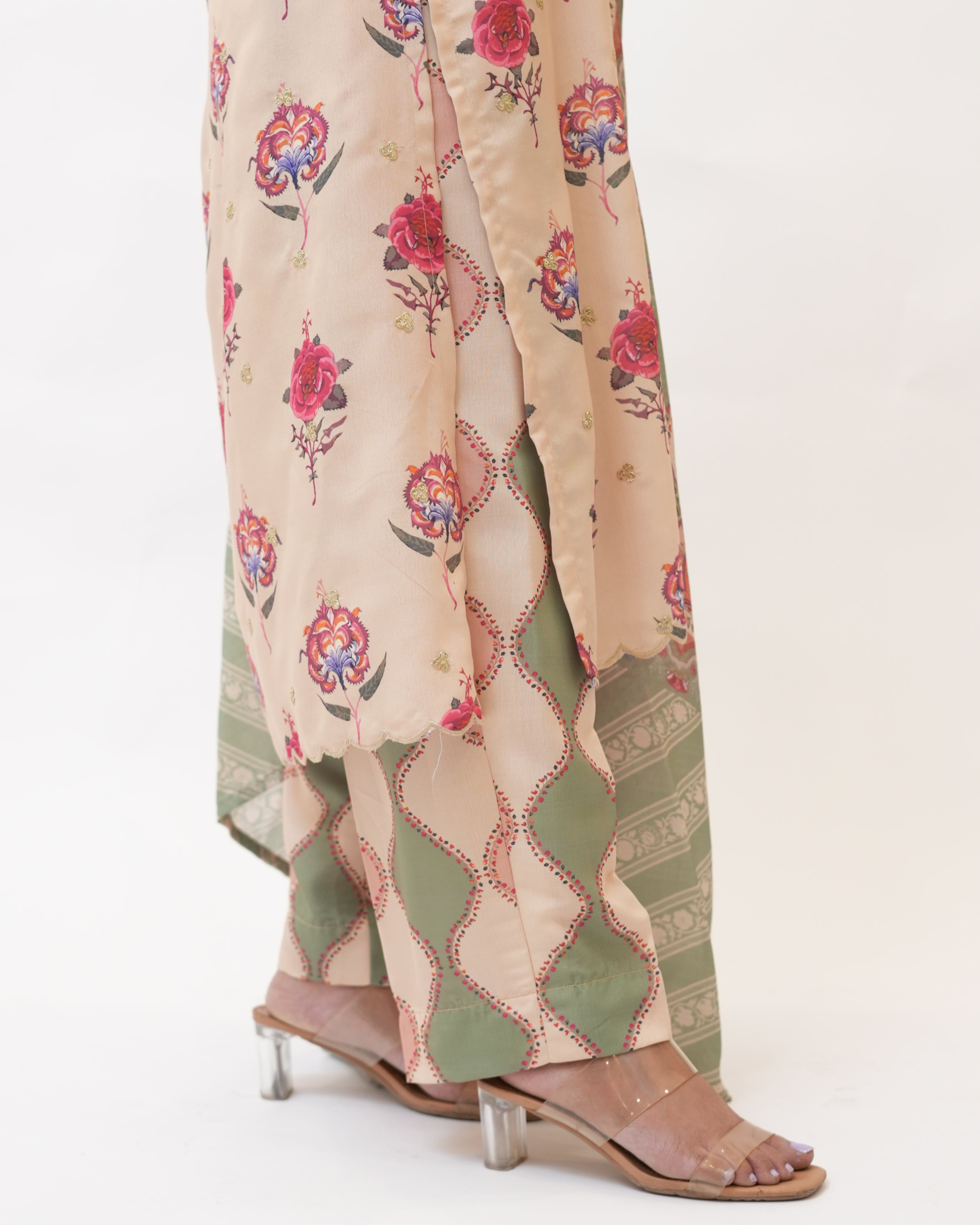 Swiss Lawn Full Secquance Embroidery 3 Pcs Suit
