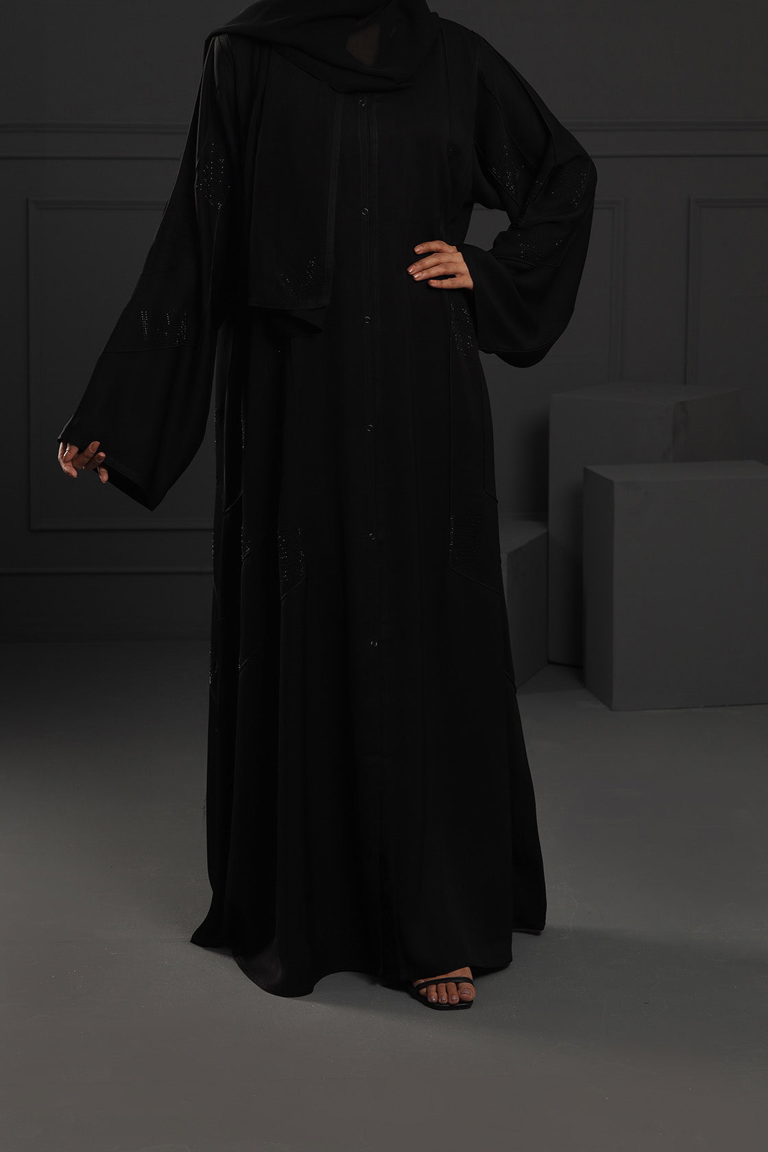 Abaya Black Pearl Emb