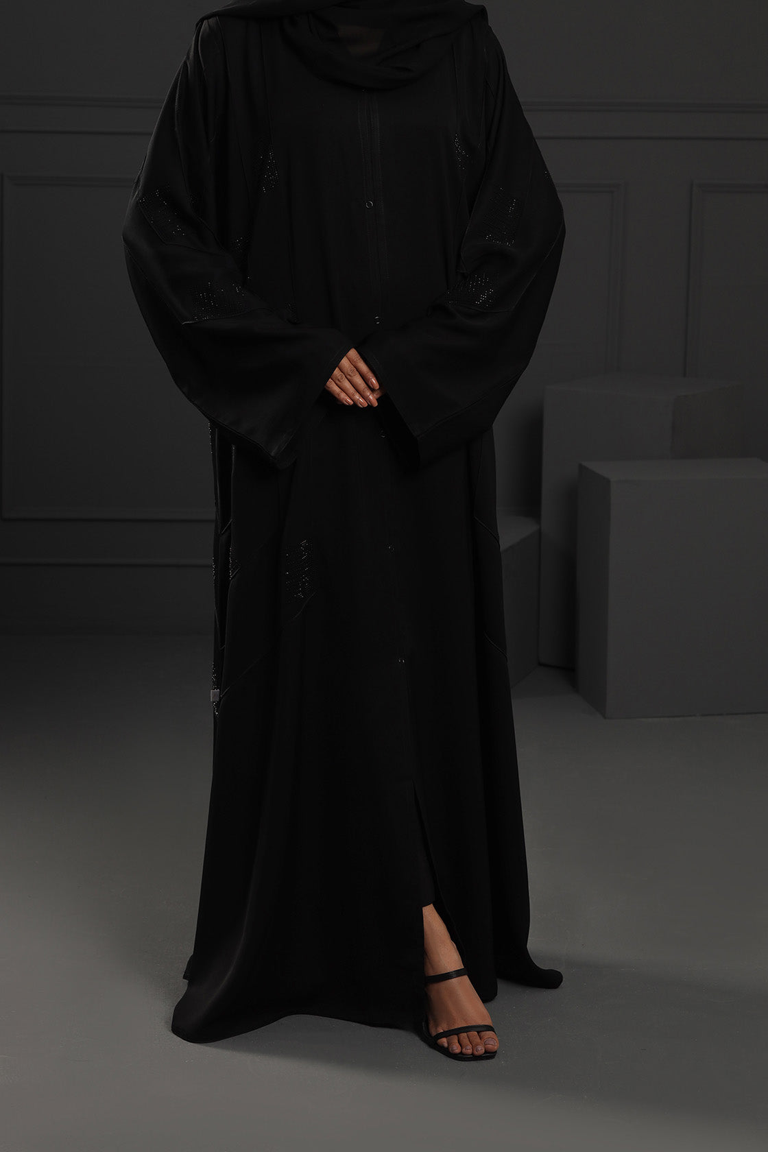 Abaya Black Pearl Emb
